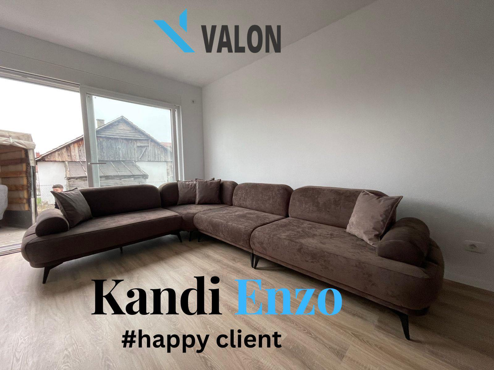 Klient i kënaqur - Kandi Enzo