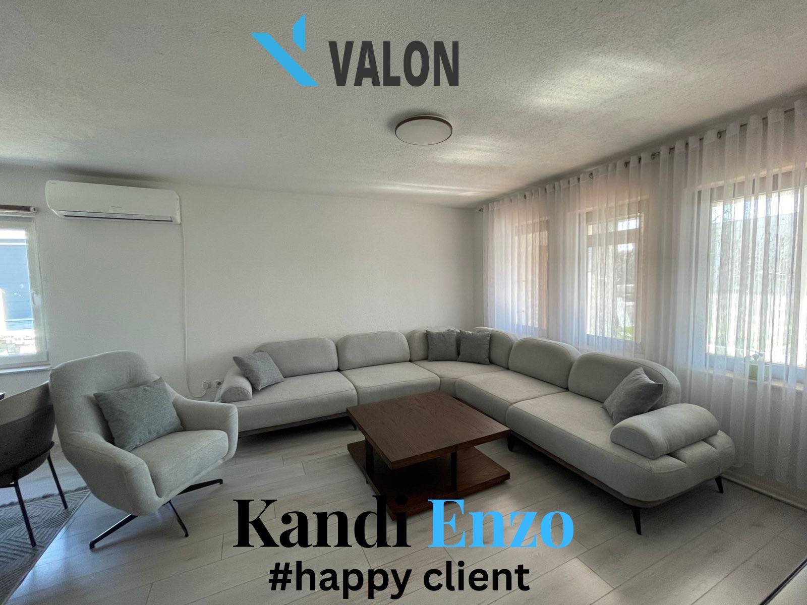 Klient i kënaqur - Kandi Enzo